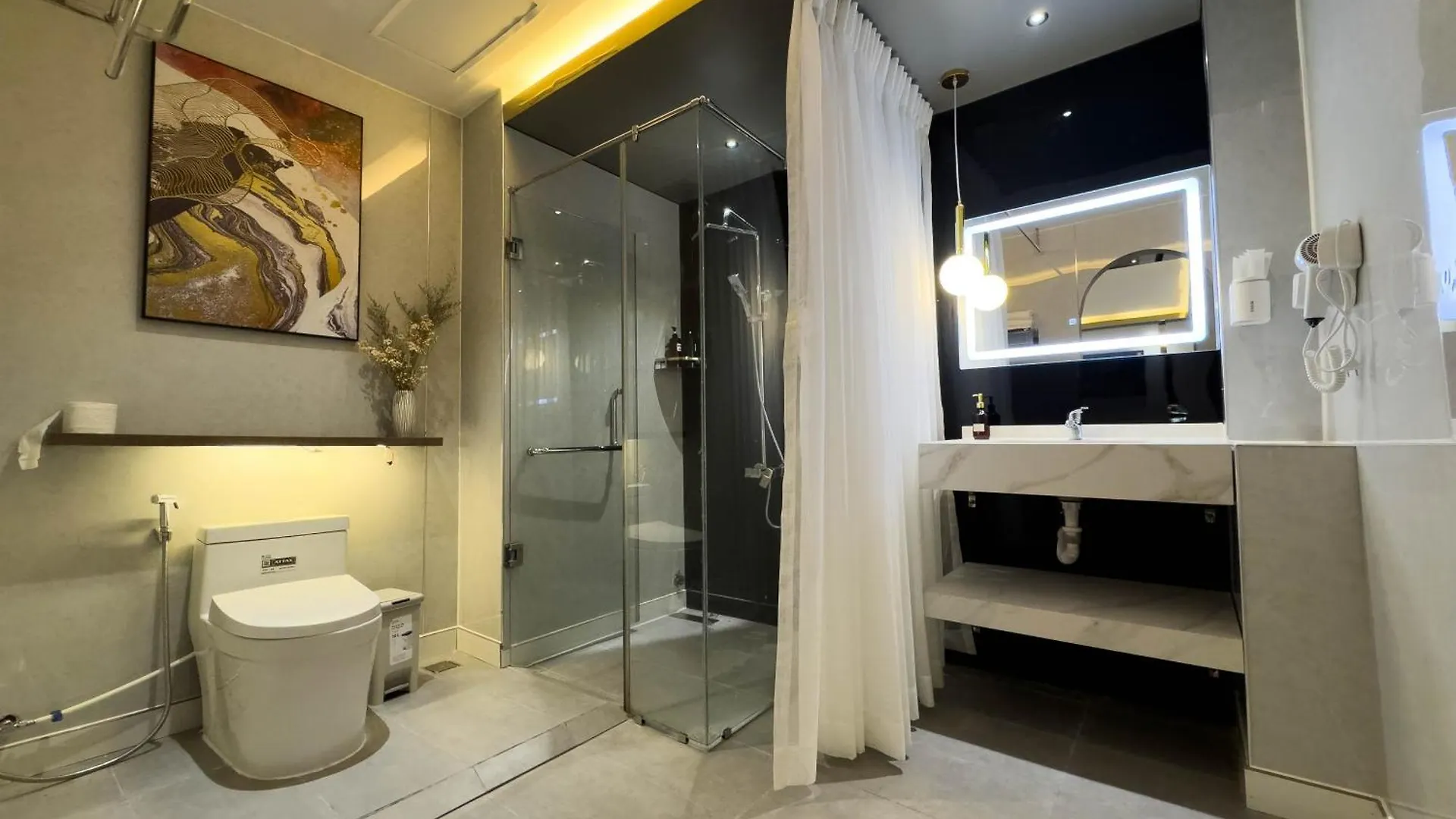M&H Lux Hotel Ho Chi Minh City